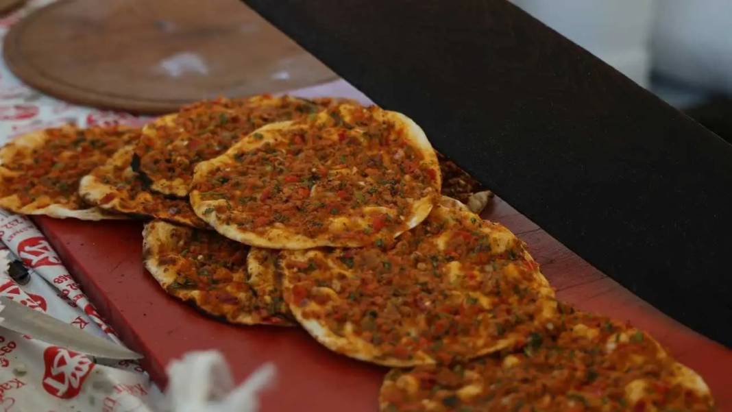 Şırdandan Kebabına: Adana Lezzet Festivali’ne Ziyaretçi Yağdı! 7